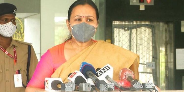 ആരില്‍ നിന്നും കോവിഡ് പകരാം: 10 ദിവസം കൊണ്ട് നാലിരട്ടി വര്‍ധന; അതീവ ജാഗ്രത പാലിക്കണം, മന്ത്രി വീണാ ജോര്‍ജ്