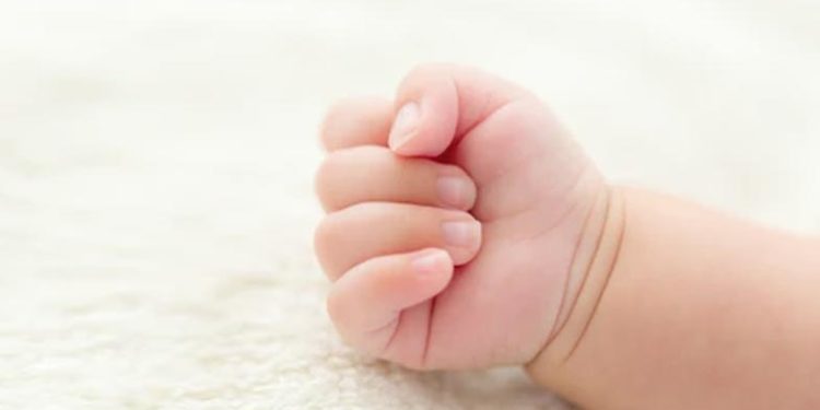 അനാഥത്വത്തിലേക്ക്! ‘എന്നെ ആര്ക്കും വേണ്ടേ’ ആ കുഞ്ഞിളം കണ്ണുകള് ചോദിക്കുന്നു: ഏറ്റെടുക്കാതെ നിസ്സഹായരായി ബന്ധുക്കള്