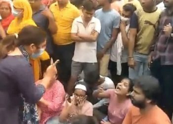 ‘മതി മിണ്ടരുത്’ മകന്റെ ദാരുണ മരണത്തിൽ നീതി തേടി സമരം ചെയ്യുന്ന അമ്മയോട് ക്ഷുഭിതയായി സബ് ഡിവിഷനൽ മജിസ്ട്രേറ്റ്