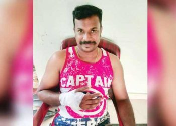 വണ്ടിയിടിച്ച് പരിക്കേറ്റ് കിടന്ന നായയെ പരിചരിക്കാനെത്തി; ആഴത്തിൽ കടിയേറ്റ് ഓട്ടോ ഡ്രൈവർക്ക് പരിക്ക്; നായയുടെ ജീവൻ രക്ഷിക്കാനാകാത്ത വിഷമം മാത്രം