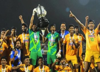 സന്തോഷ് ട്രോഫി ജേതാക്കള്ക്ക് അഞ്ച് ലക്ഷം രൂപ പാരിതോഷികം പ്രഖ്യാപിച്ച് സര്ക്കാര്