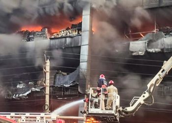 ഡല്ഹിയില് മൂന്നുനിലക്കെട്ടിടത്തില് വന് തീപ്പിടിത്തം: 27 പേര്ക്ക് ദാരുണാന്ത്യം; 70 പേരെ രക്ഷപ്പെടുത്തി