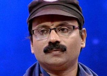 എസ് ജാനകിയുടെ ശബ്ദത്തിൽ പാടി തുടങ്ങി; ഗായകൻ കൊല്ലം ശരത്ത് വേദിയിൽ കുഴഞ്ഞുവീണു മരിച്ചു