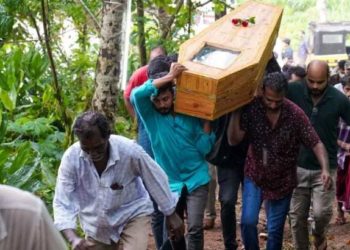 എബിന്റെ ആഗ്രഹം സഫലമാക്കി യൂസഫലി: ബാബുവിന് ജന്മനാട്ടില് അന്ത്യവിശ്രമം