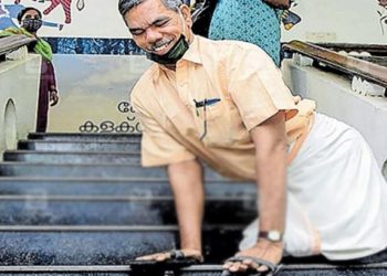 ഡപ്യൂട്ടി കലക്ടറാവാന് നിയമം തടസ്സമായി, അതേ നിയമം തിരുത്തിക്കുറിച്ച് മോഹനകുമാര് പടിയിറങ്ങി