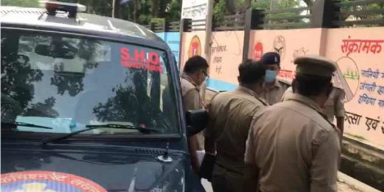 അമ്മയെ കെട്ടിത്തൂക്കിയത് കണ്ടെന്ന നാല് വയസുകാരന്റെ മൊഴി നിർണായകമായി; പോലീസുകാരനായ പ്രതി അറസ്റ്റിലായി