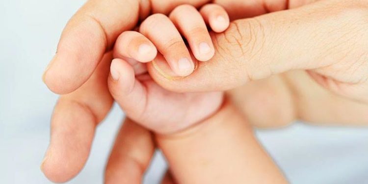 പ്രസവത്തിനിടെ കുഞ്ഞ് മരിച്ചു, പിന്നാലെ അമ്മയും; സ്വകാര്യ ആശുപത്രിയ്ക്ക് നേരെ  പ്രതിഷേധം