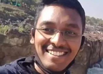 ഭാര്യയെ കണ്ടുമടങ്ങിയ മലയാളി ക്യാപ്റ്റനെ കാണാതായത് പ്രളയത്തിൽ? കാർ ഒഴുകിയ നിലയിൽ കണ്ടെത്തി