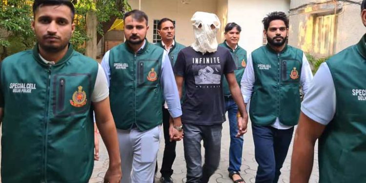 സമ്പന്ന വീടുകളിൽ മോഷണം; പണം പാവങ്ങൾക്ക് വിതരണം ചെയ്യും; ഒടുവിൽ ‘കായംകുളം കൊച്ചുണ്ണി’ മോഡൽ കള്ളൻ പിടിയിൽ