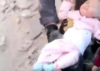 അത്ഭുത ശിശു! നാല് നിലയുള്ള കെട്ടിടം തകര്ന്നുവീണു: 24 മണിക്കൂറിന് ശേഷവും പോറലുപോലുമേല്ക്കാതെ പിഞ്ചുകുഞ്ഞ്