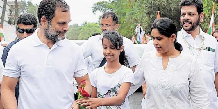 ‘പ്രായം അമ്പത് കഴിഞ്ഞിട്ടും യൂത്തോ?’ രാഹുല് ഗാന്ധിയെ വെള്ളം കുടിപ്പിച്ച ചോദ്യവുമായി പാര്വതി; രസകരമായി മറുപടി പറഞ്ഞൊഴിഞ്ഞ് രാഹുല്!