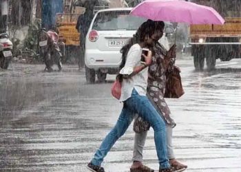 സംസ്ഥാനത്ത് അതിതീവ്ര മഴയ്ക്ക് സാധ്യത; മത്സ്യബന്ധനത്തിന് വിലക്ക്