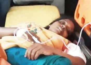 കാലുകള്‍ക്ക് സ്വാധീനമില്ലാത്ത യുവതിയെ ഭര്‍ത്താവ് വെട്ടിപ്പരിക്കേല്‍പ്പിച്ചു; സംഭവം മദ്യലഹരിയിലെന്ന് പോലീസ്