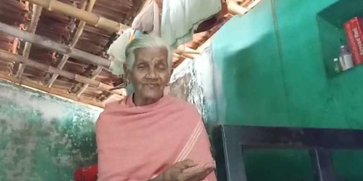 ആരോരുമില്ലാത്ത തന്നെ സഹോദരീ പുത്രന്‍ സംരക്ഷിക്കുമെന്ന് വിശ്വസിച്ചു, വീടും സ്ഥലവും എഴുതി നല്‍കിയ വയോധികയെ നിഷ്‌കരുണം പുറന്തള്ളി; ചായ്പില്‍ ജീവിതം തള്ളിനീക്കി ചിന്നമ്മാള്‍