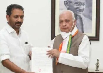 ഗവര്‍ണര്‍ നിയമം നടപ്പിലാക്കാനാണ് ശ്രമിക്കുന്നത്; അധികാരത്തില്‍ കടന്നുകയറുന്നത് മുഖ്യമന്ത്രി; പറയാന്‍ പാടില്ലാത്തത് പറഞ്ഞെന്ന് കെ സുരേന്ദ്രന്‍