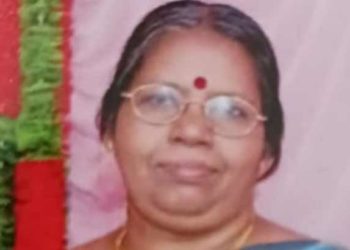 കലൂരില്‍ ആംബുലന്‍സ് മറിഞ്ഞ് രോഗിയായ സ്ത്രീ മരിച്ചു; ആംബുലന്‍സ് ഡ്രൈവര്‍ പോലീസ് പിടിയില്‍