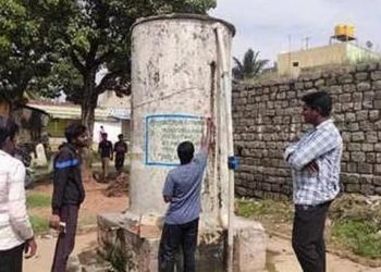 ദലിത് സ്ത്രീ വെള്ളം കുടിച്ചു: കുടിവെളള ടാങ്ക് ഗോമൂത്രം ഉപയോഗിച്ച് കഴുകി ഗ്രാമീണര്