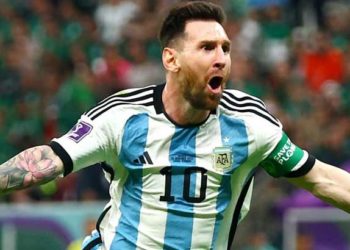 വ്യാമോഹം എന്ന് പരിഹസിച്ചവരെ കൊണ്ട് വാമോസ് അര്‍ജന്റീന വിളിപ്പിച്ച് മെസി; മെക്‌സിക്കോയോട് ഏകപക്ഷീയ ജയം;  പ്രീക്വാര്‍ട്ടര്‍ സാധ്യത സജീവം