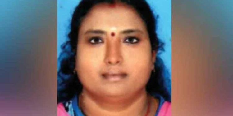 വിഷം കഴിച്ച് യുവതിയുടെ മരണം; അവശനിലയില്‍ ഭര്‍ത്താവ്; ഭാര്യ വെളുത്തപൊടി നല്‍കിയെന്ന് മൊഴി; വിശ്വസിക്കാതെ പോലീസ്