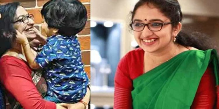 ‘മൽഹാറിനെ കൂട്ടി പരിപാടിയ്ക്ക് എത്തണ൦’: ക്ഷണം കൂടിയെന്ന് കളക്ടർ ദിവ്യ എസ് അയ്യർ