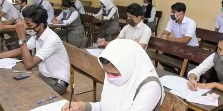 എസ്എസ്എല്സി പരീക്ഷാ തീയതി പ്രഖ്യാപിച്ചു; മാര്ച്ച് ഒന്പത് മുതല് 29 വരെ, ഹയര്സെക്കന്ററി പരീക്ഷകള് മാര്ച്ച് 10 മുതല്