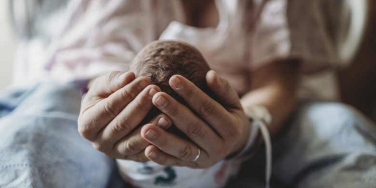 ജനസംഖ്യ വര്ധിപ്പിക്കാന് ജപ്പാന്; കുഞ്ഞ് പിറന്നാല് മാതാപിതാക്കള്ക്ക് 3 ലക്ഷം രൂപ ഗ്രാന്ഡ് നല്കുന്ന പദ്ധതി