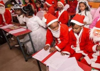 ഇന്ത്യ സന്യാസിമാരുടെ നാട്,സാന്തയുടേതല്ല! ഹിന്ദു വിദ്യാര്ഥികള് സാന്താക്ലോസിന്റെ വേഷം ധരിക്കരുത്: ക്രിസ്മസ് ആഘോഷങ്ങള് സംസ്കാരത്തിന് എതിര്; വിഎച്ച്പി