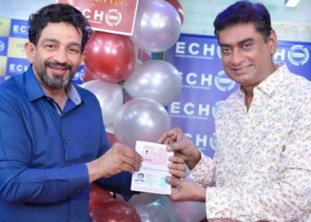 പാസ്സ് പോര്‍ട്ടില്‍ വിസ പതിക്കാത്ത ആദ്യ യുഎഇ ഗോള്‍ഡന്‍ വിസ സ്വന്തമാക്കി  നടന്‍ സുധീര്‍ കരമന