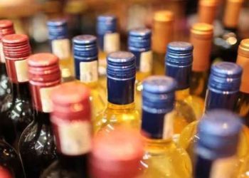 മദ്യത്തിന് ഇനിയും വില ഉയരും; സാമൂഹിക സുരക്ഷാ സെസ് ഏര്‍പ്പെടുത്തി; ഫ്‌ളാറ്റിനും വില ഉയരും