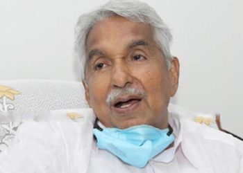 ഉമ്മന് ചാണ്ടിയ്ക്ക് വിദഗ്ദ ചികിത്സ: ബംഗളൂരുവിലേക്ക് നാളെ കൊണ്ട് പോകും; ചിലവ് കോണ്ഗ്രസ് വഹിക്കും