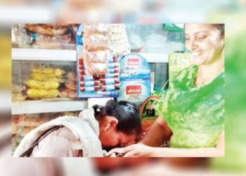 കളഞ്ഞുകിട്ടിയ പഴ്സില് റിയാലും വിലപ്പെട്ട രേഖകളും: ആഴ്ചകള് നീണ്ട തിരച്ചിലിനൊടുവില് ഉടമയെ കണ്ടെത്തി നല്കി ഷിജി