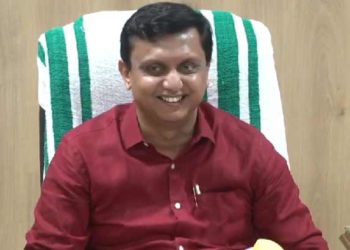 സ്റ്റണ്ടിനിടെ ഒരേ മറുക് കാരണം കണ്ടുമുട്ടുന്ന  ജയനും നസീറും പോലെയാണ് ഈ അമ്മാവൻ ! തനിക്കെതിരെയുള്ള വാർത്തകളെ ട്രോളി മന്ത്രി റിയാസ്