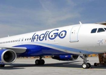 യാത്രക്കാരന്റെ ആരോഗ്യനില മോശമായി; ഡൽഹിയിൽ നിന്നും പുറപ്പെട്ട വിമാനം കറാച്ചിയിൽ ഇറക്കിയിട്ടും ജീവൻ രക്ഷിക്കാനായില്ല