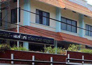 കൈക്കൂലി കേസിലെ പ്രതിയിൽ നിന്ന് കൈക്കൂലി വാങ്ങി!വിജിലൻസ് എത്തിയപ്പോൾ പിൻവാതിൽ വഴി ഓടി രക്ഷപ്പെട്ട് ഡിവൈഎസ്പി! സംഭവം കഴക്കൂട്ടത്ത്