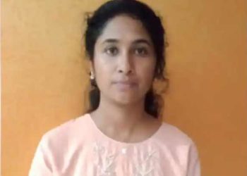 പോസ്റ്റ്ഓഫീസിലെ ലക്ഷങ്ങളുടെ നിക്ഷേപം തട്ടിയെടുത്ത് ആലപ്പുഴയിലെ വനിതാ പോസ്റ്റ്മാസ്റ്റർ; ചെലവിട്ടത് ഓൺലൈൻ റമ്മിക്ക്; അന്വേഷണം