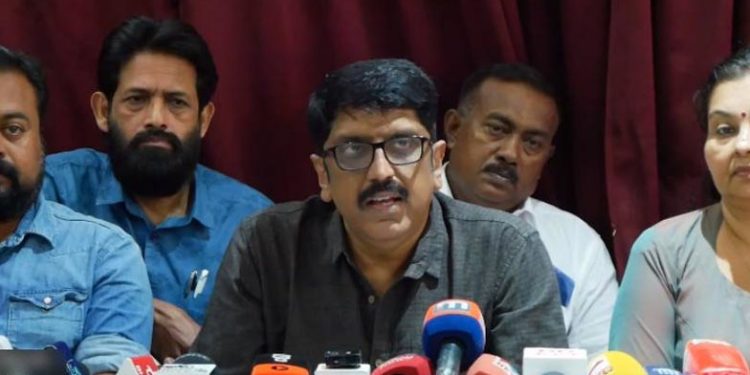 പല നിര്മാതാക്കള്ക്കും ഒരേ തീയതി നല്കുന്നു: എഡിറ്റ് ഇഷ്ടമായില്ലെങ്കില് വീണ്ടും ചിത്രീകരിക്കാന് ആവശ്യപ്പെടുന്നു; താരങ്ങള്ക്കെതിരെ ഫെഫ്ക