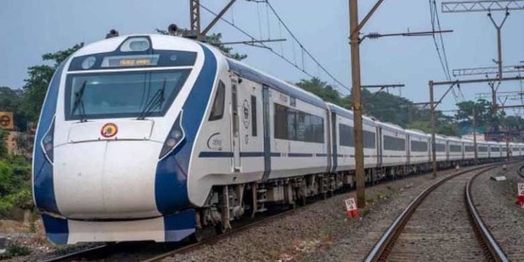 രണ്ടാമത്തെ ട്രയൽ റണ്ണിൽ തിരൂരിൽ നിർത്താതെ വന്ദേഭാരത്; സ്റ്റോപ്പ് ഒഴിവാക്കിയോ എന്ന് ആശങ്ക; മറുപടി നൽകി റെയിൽവേ