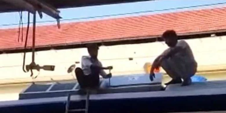 കണ്ണൂരിലെ കനത്തമഴയിൽ വന്ദേഭാരത് എക്‌സ്പ്രസിൽ ചോർച്ച; അറ്റകുറ്റപണി