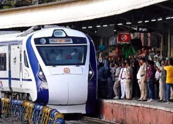 വന്ദേഭാരത് ട്രെയിനിന്റെ സര്‍വീസ് കാസര്‍കോട് വരെ നീട്ടി: എക്സിക്യൂട്ടീവ് കോച്ചില്‍ തിരുവനന്തപുരം-കണ്ണൂര്‍ നിരക്ക് 2,400 രൂപ