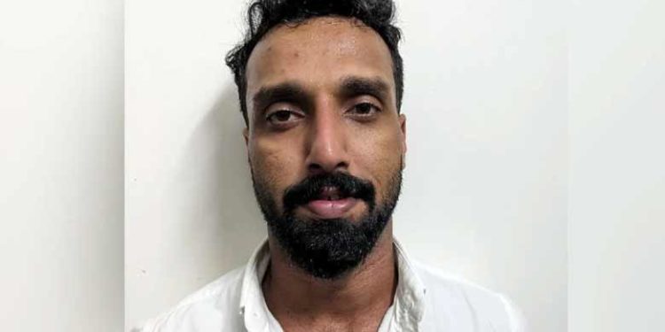 ദോഹയിൽ നിന്നെത്തിയ യാത്രക്കാരനിൽ സംശയം; സ്‌കാനിംഗിൽ കണ്ടെത്തിയത് ശരീരത്തിനുള്ളിലെ 35 ലക്ഷം രൂപയുടെ സ്വർണം; കരിപ്പൂരിൽ വീണ്ടും സ്വർണവേട്ട