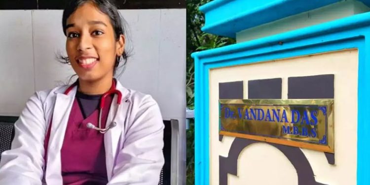 ഡോ. വന്ദനയ്ക്ക് അന്ത്യാഞ്ജലി അര്‍പ്പിച്ച് ആയിരങ്ങള്‍; സംസ്‌കാരം ഇന്ന് വീട്ടുവളപ്പില്‍