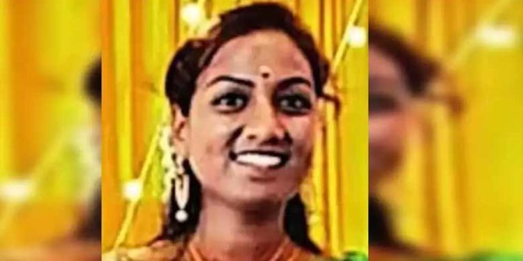 പ്രണയിച്ച് ചതിച്ചെന്ന് സംശയം; 23കാരിയെ കൊലപ്പെടുത്തി വനത്തിൽ മൃതദേഹം ഉപേക്ഷിച്ചു; കേസിൽ 17കാരനായ ആൺസുഹൃത്ത് പിടിയിൽ