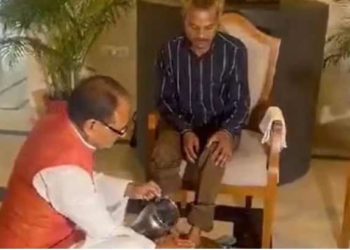 താൻ പറഞ്ഞത് കള്ളം; തന്റെ മേൽ മൂത്രമൊഴിച്ച പ്രതിയെ വിട്ടയക്കണം; സംഭവം നടന്നത് 2020ൽ, ആരാണെന്ന് പോലും കണ്ടില്ല; കേസിലെ ഇരയുടെ വെളിപ്പെടുത്തലിൽ ഞെട്ടൽ