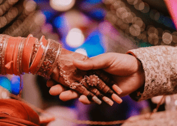 വിസിറ്റിംഗ് വിസയില്‍ ഇന്ത്യയിലെത്തിയ ശ്രീലങ്കന്‍ യുവതി ഫേസ്ബുക്ക് സുഹൃത്തിനെ വിവാഹം ചെയ്തു