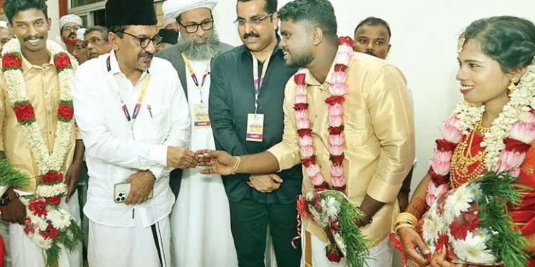 ‘വിദാദ് 2023’, ഇരുപത് യുവതീയുവാക്കൾക്ക് മാംഗല്യം ഒരുങ്ങി; വധുവിന് 10 പവനും വിവാഹവസ്ത്രങ്ങളും; വരന് ഒരു പവനും വിവാഹവസ്ത്രവും സമ്മാനിച്ച് മാതൃകാ ചടങ്ങ്