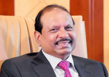 അബുദാബിയിലെ ക്രിസ്ത്യന് പള്ളി നിര്മ്മാണത്തിന് പത്ത് ലക്ഷം ദിര്ഹം സംഭാവന നല്കി യൂസഫലി