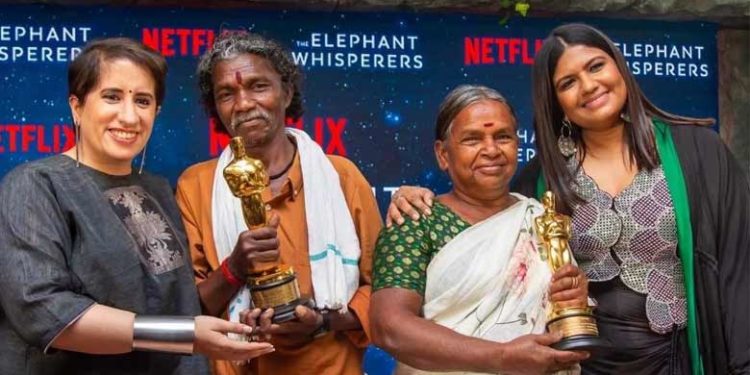 എലിഫന്റ് വിസ്പറേഴ്‌സ് നിർമാതാക്കൾ സഹായിക്കും; രണ്ട് കോടി ആവശ്യപ്പെട്ട് നോട്ടീസ് അയച്ചത് ആരാണെന്ന് അറിയില്ല: ബൊമ്മനും ബെല്ലിയും