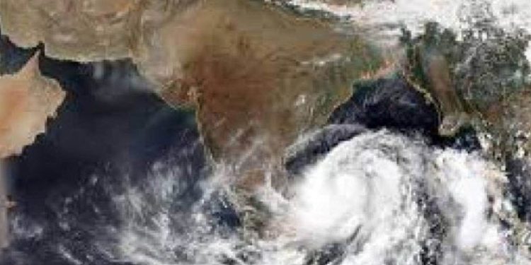 ബംഗാള്‍ ഉള്‍ക്കടലില്‍ ന്യൂന മര്‍ദ്ദം: വരും മണിക്കൂറുകളില്‍ എല്ലാ ജില്ലകളിലും മഴ