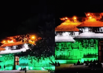 ത്രിവര്ണ്ണ ശോഭയില് തലയുയര്ത്തി തൃശ്ശൂര് വടക്കുംനാഥ ക്ഷേത്രം