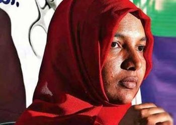 വയറ്റിൽ കത്രിക കുടുങ്ങിയ സംഭവത്തിൽ നഷ്ടപരിഹാരമായി 50 ലക്ഷം നൽകണം; ഹർഷിന സെക്രട്ടറിയേറ്റിന് മുന്നിൽ സമരത്തിന്